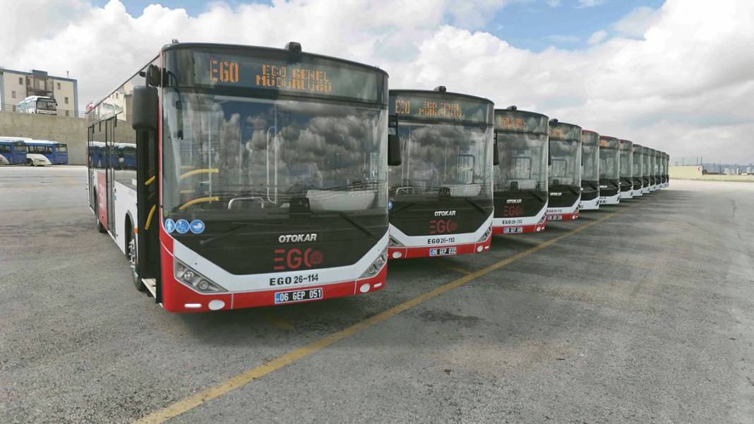 EGO araç filosuna taze kan: 9 körüklü 4 solo yeni otobüs başkentlilerin hizmetinde 4